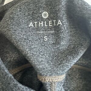 Athleta grey leggings size small with pockets